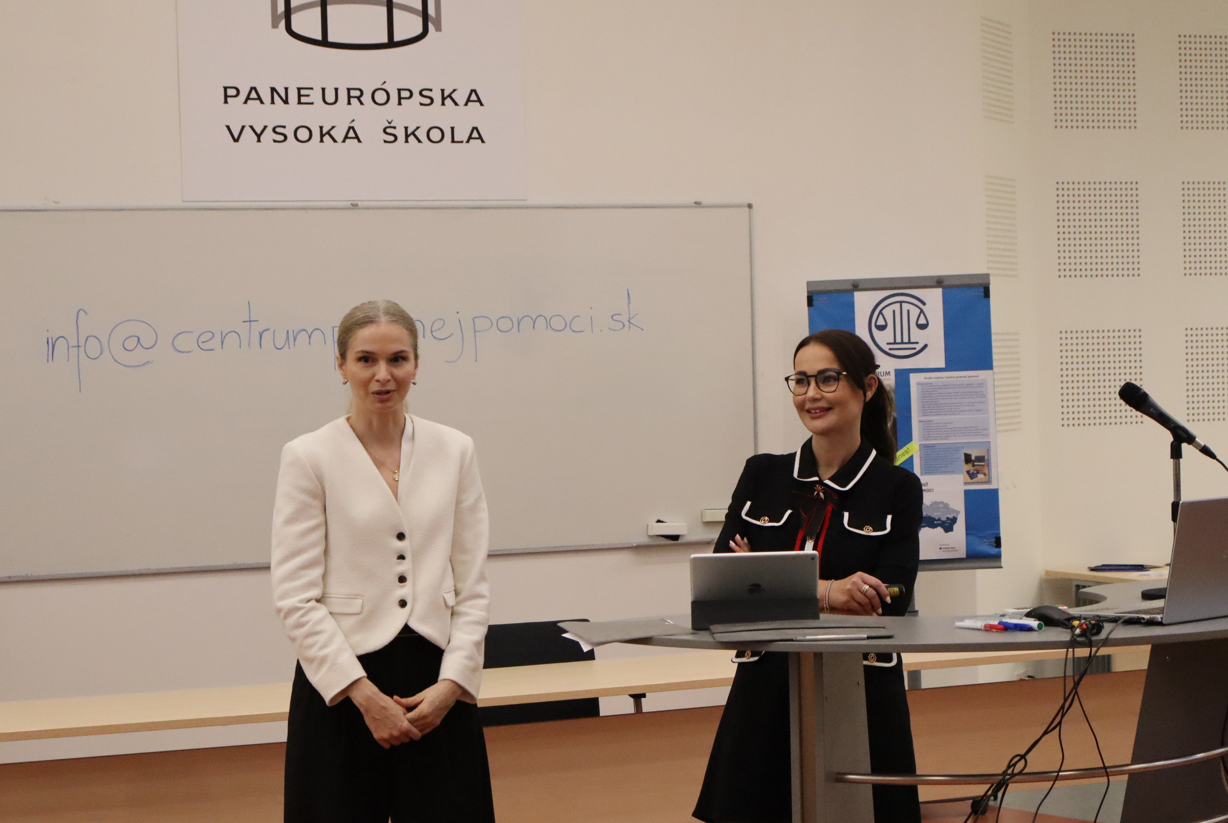 Predn&aacute;&scaron;aj&uacute;ce - JUDr. Marcela Molitorisov&aacute;, LL.M. a Mgr. Katar&iacute;na Spiess.JPG
